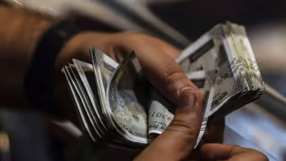 ഖജനാവ് കാലി, 370 പദ്ധതികൾ താൽക്കാലികമായി നിർത്തിവെച്ചു, സാമ്പത്തിക പ്രതിസന്ധിയിൽ ഉഴറി ബിജെപി സംസ്ഥാന സർക്കാർ