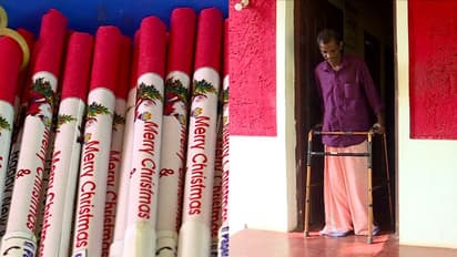 കടലാസ് വിത്ത് പേനകള്ക്ക് ആവശ്യക്കാരുണ്ടാകും, ശരീരം തളര്ന്ന രമേശന് ക്രിസ്തുമസ് കാലം പ്രതീക്ഷയുടേത്...