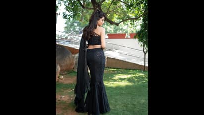 చాలా రోజుల తర్వాత ఇలా, బ్లాక్ డ్రెస్ లో స్వీట్ షాక్ ఇచ్చిన వర్షిణి.. మళ్ళీ సన్నగా మారిపోయిందిగా 