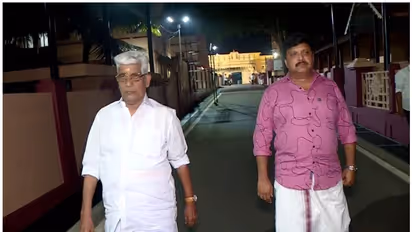 നിയുക്ത മന്ത്രി ഗണേഷ് കുമാര് എൻഎസ്എസ് ആസ്ഥാനത്ത്, സുകുമാരൻ നായരുമായി കൂടിക്കാഴ്ച