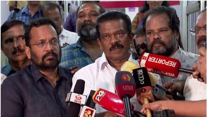 പൂരം പ്രതിസന്ധി; സർക്കാർ വിളിച്ച യോ​ഗം തീരുമാനാമാകാതെ പിരിഞ്ഞു, കോടതിയോട് ചോദിക്കാതെ ‍ചെയ്യാനാവില്ല;മന്ത്രിമാർ