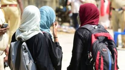 ഹിജാബിൽ ഒരു ഉത്തരവും പുറപ്പെടുവിച്ചിട്ടില്ല, ആഴത്തില് പരിശോധിച്ച് തീരുമാനമെടുക്കും: കർണാടക ആഭ്യന്തരമന്ത്രി