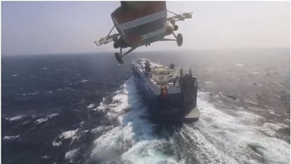 ചെങ്കടലിൽ കപ്പൽ ആക്രമിക്കപ്പെടുമ്പോൾ ഇന്ത്യ നേരിടുന്ന പ്രശ്നം എന്താണ്? ഹൂതികളുടെ ലക്ഷ്യം വളരെ വലുത്, കാരണങ്ങൾ