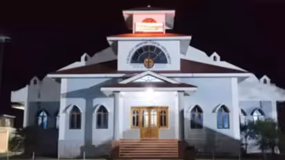 ക്രിസ്മസ് ദിനത്തില് ആഘോഷങ്ങളില്ലാതെ മണിപ്പൂര്,കേന്ദ്രസംസ്ഥാന സര്ക്കാരുകളോടുള്ള പ്രതിഷേധത്തില് കുക്കിവിഭാഗം