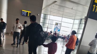 సతీమణి, ఇద్దరు కొడుకులతో ఎన్టీఆర్ జపాన్ టూర్.. చిన్నోడు మాత్రం సూపర్ క్యూట్, క్రేజీ పిక్స్ వైరల్ 