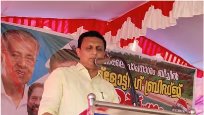 അന്യസംസ്ഥാന ലോബികൾ ചില മാധ്യമപ്രവർത്തകരെ വാടകക്കെടുത്ത് ടൂറിസം മേഖലയെ തകർക്കാൻ ശ്രമിക്കുന്നു -മന്ത്രി റിയാസ്