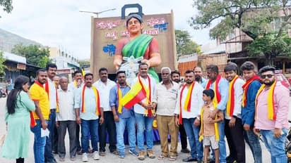 ಮೈಸೂರು :  ಎಲ್ಲಾ ಅಂಗಡಿಗಳಲ್ಲಿ ಕನ್ನಡ ನಾಮಫಲಕ ಅಳವಡಿಸಿ : ಕರವೇ