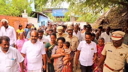 தமிழக்ததில் மக்களுக்கு பாதுகாப்பு இல்லை; முதல்முறையாக தென் மாவட்டங்களுக்கு சோகத்துடன் வந்துள்ளேன் - தமிழிசை