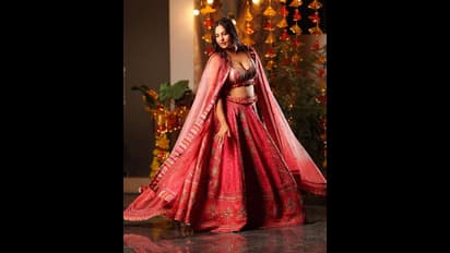 ದಪ್ಪ ಇರೋ ಹೆಣ್ಮಕ್ಳಿಗೆಲ್ಲಾ  ಕಾನ್ಫಿಡೆನ್ಸ್ ತುಂಬಿದ ಸಾಕ್ಷಿಗೆ ಕಂಕಣಭಾಗ್ಯ: ಮದುವಣಗಿತ್ತಿಯ ಸುಂದರ ಫೋಟೋಗಳು