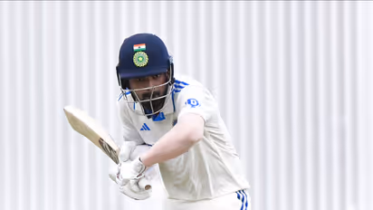 അക്കാര്യത്തില് ദ്രാവിഡ് ഒരു തീരുമാനമാക്കി! രാഹുല് വിക്കറ്റ് കീപ്പറാവേണ്ട; കോലിയുടെ അഭാവത്തില് പുതിയ തന്ത്രം