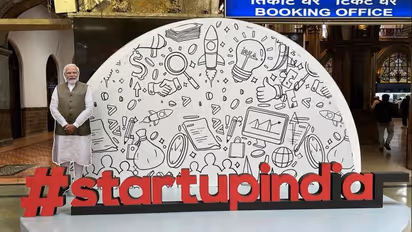 மோடி செல்ஃபி பாயிண்ட் தேவையா? எதுக்கு இந்த வெட்டிச் செலவு? ஷாக் கொடுத்த ஆர்டிஐ பதில்!