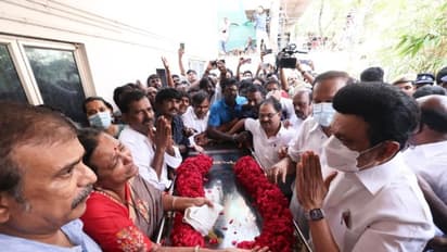 விஜயகாந்தின் உடல் அடக்கம் எங்கே.?காந்தி மண்டபமா.? தேமுதிக அலுவலகமா? முதல்வரிடம் பிரேமலதா வைத்த கோரிக்கை என்ன.?