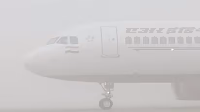 മൂടൽ മഞ്ഞിൽ വിമാനങ്ങൾ വൈകുന്നത് പരിഹരിക്കാൻ നടപടി; ദില്ലിയിൽ നാലാമത് റൺവേ സജ്ജീകരിക്കും