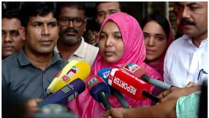 വയറ്റിൽ ശസ്ത്രക്രിയ ഉപകരണം കുടുങ്ങിയ യുവതി ചികിത്സയ്ക്കായി പണപ്പിരിവിന് ഒരുങ്ങുന്നു