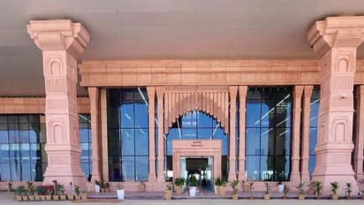 Ayodhya Airport: अयोध्या कल्चर के स्वरूप में एयरपोर्ट-देखें उद्घाटन के पहले तस्‍वीरें