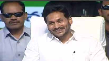 ఆపరేషన్ కాపు: ముద్రగడ, వంగవీటి రాధాలకు జగన్ గాలం