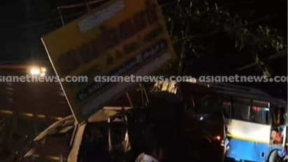 തമിഴ്‌നാട്ടിൽ അപകടത്തിൽ അഞ്ച് ശബരിമല തീര്‍ത്ഥാടകര്‍ മരിച്ചു; 19 പേര്‍ക്ക് പരിക്കേറ്റു