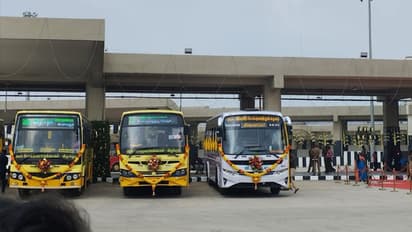 TN Special Buses: வீக் எண்டில் சொந்த ஊருக்கு போறீங்களா? கவலை வேண்டாம்.. குட் நியூஸ் சொன்ன போக்குவரத்து துறை!