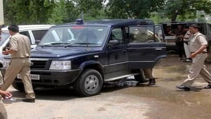 ಫೋನ್ ಕಾಲ್ ವೇಳೆ ವಿಪರೀತ ಅಳುತ್ತಿದ್ದ 2 ವರ್ಷದ ಪುತ್ರನನ್ನು ಕತ್ತು ಹಿಸುಕಿ ಸಾಯಿಸಿದ ತಾಯಿ!