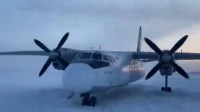 30 യാത്രക്കാർ, 4 ജീവനക്കാർ, വിമാനം പറന്നിറങ്ങിയത് തണുത്തുറഞ്ഞ നദിയിൽ, എന്ത് സംഭവിച്ചു?