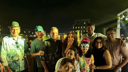 ఫ్యామిలీతో కలిసి దుబాయ్‌లో మహేష్‌ బాబు న్యూ ఇయర్‌ సెలబ్రేషన్‌.. సితార, గౌతమ్‌ ల రచ్చ చూడాలి.. 