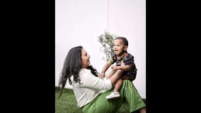 ಅವಳಿ ಮಕ್ಕಳ ಜೊತೆ ಅಮೂಲ್ಯ ನ್ಯೂ ಇಯರ್ ಸೆಲೆಬ್ರೇಷನ್: ನಿಮ್ಮ ಮಕ್ಕಳು ಇಷ್ಟು ಬೇಗ ದೊಡ್ಡವರಾದ್ರಾ ಎಂದ ಫ್ಯಾನ್ಸ್‌!