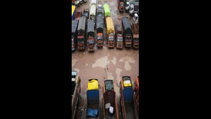 10 ವರ್ಷ ಜೈಲು ಶಿಕ್ಷೆ ಬಗ್ಗೆ ಮರುಪರಿಶೀಲನೆ: ಕೇಂದ್ರ ಸರ್ಕಾರದ ಭರವಸೆ ಬೆನ್ನಲ್ಲೇ ಲಾರಿ ಮುಷ್ಕರ ವಾಪಸ್‌