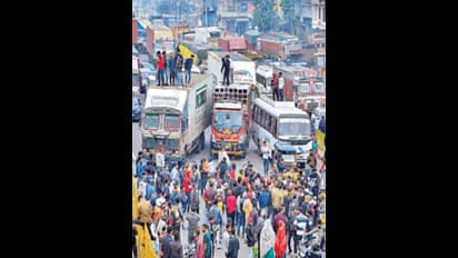 హిట్ అండ్ రన్ కొత్త చట్టం ఏమిటి? డ్రైవర్ల ఆందోళనకు కారణమేంటి? పెట్రోల్ బంకులకు దీనికి ఏం సంబంధం?