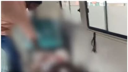 വെള്ളം വാങ്ങാനിറങ്ങി, ഓടിത്തുടങ്ങിയ ട്രെയിനിലേക്ക് ചാടിക്കയറാൻ ശ്രമം, കായംകുളത്ത് യാത്രക്കാരന്റെ കൈ അറ്റു