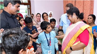 'എത്ര പ്രശംസിച്ചാലും ഏറില്ല..'; 'ആകാശഗംഗ' സംഘത്തെ സ്വീകരിച്ച് മന്ത്രി