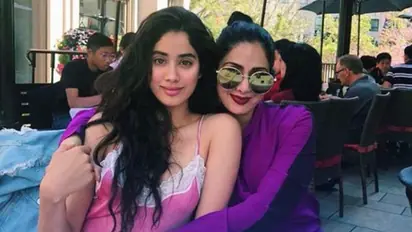 Janhvi Kapoor opens up learning about mother Sridevi's death through a phone call, 'I ran to Khushi's room'