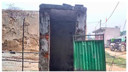 യുപി ഗ്രാമത്തില് സ്വച്ഛ് ഭാരത് മിഷന് കീഴിൽ നിർമിച്ച ശുചിമുറികൾ ഉപയോഗിക്കുന്നില്ല; ആശ്രയം തുറസ്സായ സ്ഥലം