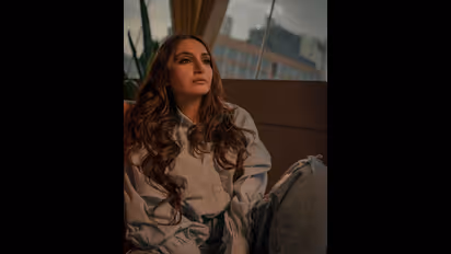 ಹೊಸ ಲುಕ್‌ನಲ್ಲಿ ಮಿಂಚಿದ ತುಪ್ಪದ ಬೆಡಗಿ ರಾಗಿಣಿ: ವಿಶ್ವದ 8ನೇ ಅದ್ಭುತ ನೀವು ಎಂದ ಫ್ಯಾನ್ಸ್!