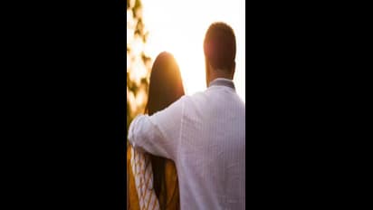 இந்த 4 ராசிக்காரங்க கிடைக்க கொடுத்து வச்சிருக்கணும்.. காதல்ல அம்புட்டு விசுவாசம் வச்சி இருப்பாங்க..!