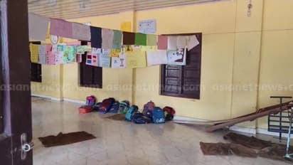 തിരുവില്വാമല സര്ക്കാര് സ്കൂളിൽ പ്രീ പ്രൈമറി ക്ലാസിന്റെ മേൽക്കൂര അടര്ന്നുവീണു, അപകടം ക്ലാസ് നടക്കുന്നതിനിടെ