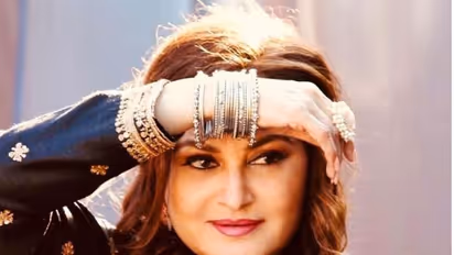 ಬಾಲಿವುಡ್‌ನ ಟಾಪ್‌ ಹೀರೋಸ್ ಜೊತೆ ರೋಮ್ಯಾನ್ಸ್ ಮಾಡಿದ್ದ ನಟಿ, ಅಪ್ಸರೆಯಂತಿದ್ದ ಚೆಲುವೆ ಈಗ ಏಕಾಂಗಿ!