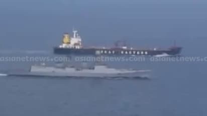 19 మంది పాకిస్తాన్‌ నావికుల కిడ్నాప్: కాపాడిన  భారత్ నేవీ