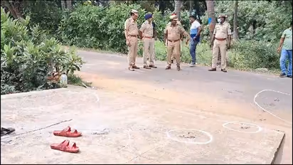 புதுவையில் மாமூல் கேட்டு தொழிலதிபருக்கு மிரட்டல்; குண்டு வெடித்து ரௌடி காயம்