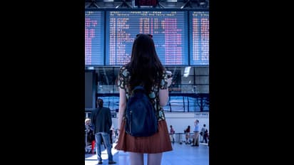 അതിശൈത്യം പിടിമുറുക്കി, അമേരിക്കയിൽ റദ്ദാക്കിയത് രണ്ടായിരത്തിലേറെ വിമാനങ്ങൾ, വലഞ്ഞ് ജനം