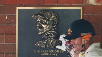 மைதானத்திற்குள் அனுமதிக்கப்பட்ட ரசிகர்கள் – டெஸ்ட் கிரிக்கெட்டிலிருந்து ஓய்வு பெற்ற டேவிட் வார்னர்!