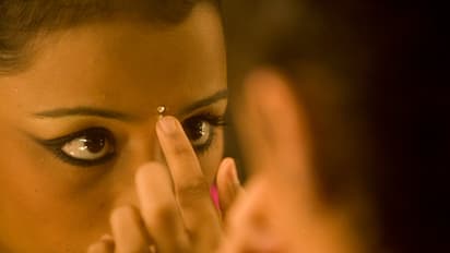 ಅದೃಷ್ಟವನ್ನು ಸಾಧಿಸಲು ಮಹಿಳೆಯರು ಈ ವಾಸ್ತು ಪರಿಹಾರಗಳನ್ನು ಪ್ರಯತ್ನಿಸಬೇಕು