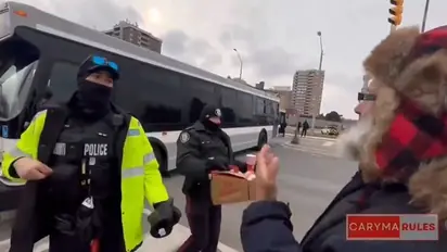 Canadian Police deliver coffee, food to pro-Hamas protesters by blocking roads (WATCH)