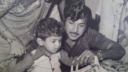 பிரமாண்ட வீடு; ராஜ வாழ்க்கை வாழும் அப்பாவுக்கு இரண்டு மனைவிகளோடு சிலை வைத்த முன்னணி ஹீரோ!