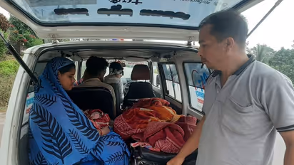 Chikkamagaluru: ಆಂಬ್ಯುಲೆನ್ಸ್ನಲ್ಲಿಯೇ ಹೆರಿಗೆ: ಗಂಡು ಮಗುವಿಗೆ ಜನ್ಮ ನೀಡಿದ ಕಾಫಿನಾಡಿನ ಮಹಿಳೆ!