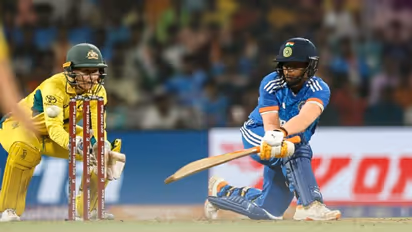 India Women vs Australia Women, 2nd T20I : తడబడిన భారత్.. ఆసీస్ లక్ష్యం 131 పరుగులు