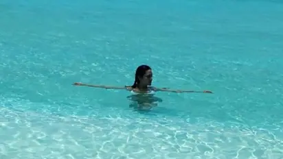 Esha Gupta joins 'Explore Indian Islands' trend, shares stunning throwback picture from Lakshadweep vacation