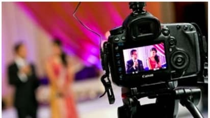 వెడ్డింగ్ ఫొటోగ్రాఫర్ మర్డర్.. హంతకులు దొంగలా?