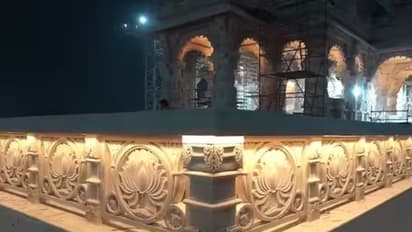 அயோத்தி.. வண்ண விளக்குகளால் ஒளிரும் ராமர் கோவில் - ராம் ஜென்மபூமி அறக்கட்டளை வெளியிட்ட வீடியோ வைரல்!