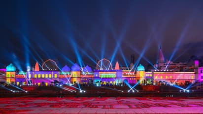 5,000 வைரங்கள் கொண்ட நெக்லஸ்.. பிரத்யேக கடிகாரம்.. ராமர் கோயிலுக்கு அனுப்பப்பட்ட தனித்துவமான பரிசுகள்..