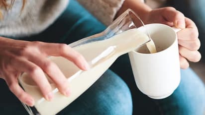 പാല്‍ കുടിക്കാന്‍ ഇഷ്ടമല്ലേ? കാത്സ്യം ലഭിക്കാന്‍ ഡയറ്റില്‍ ഉള്‍പ്പെടുത്താം ഈ പത്ത് ഭക്ഷണങ്ങള്‍... 